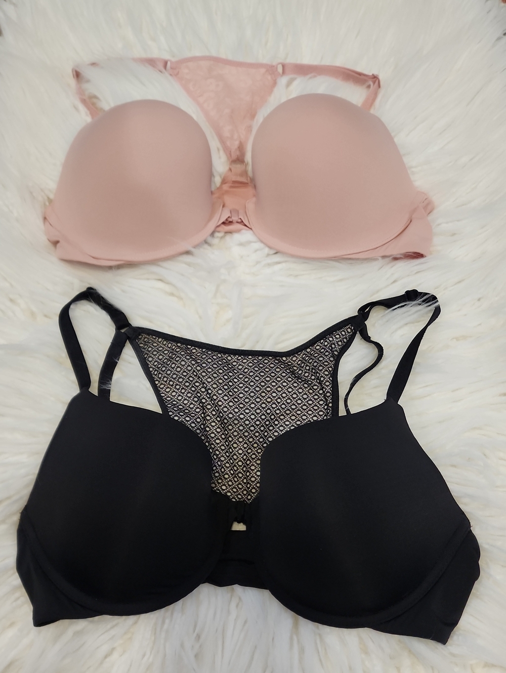 Victoria's Secret Black and Blush Lace-Back Molded Bras